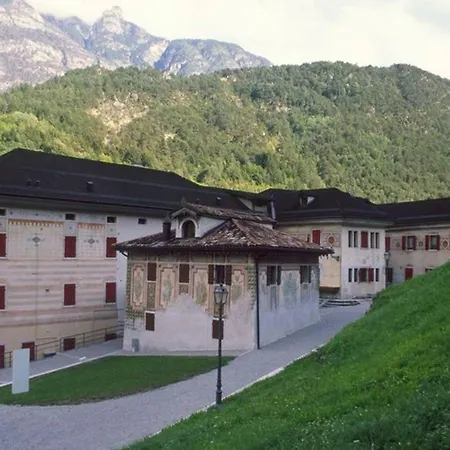 Apartment Palazzo Lazzaris - Costantini - Dolomiti Del Cadore Perarolo di Cadore